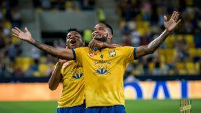 Eric Davis y Gaby Torres anotaron goles para sus equipos