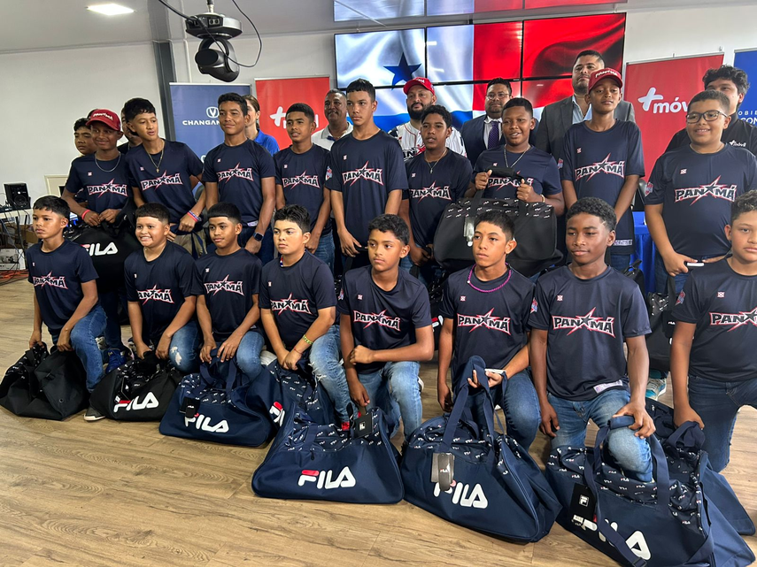 Copa Mundial de Béisbol U12:&nbsp; Novena de Panamá recibe indumentaria y está lista para competir