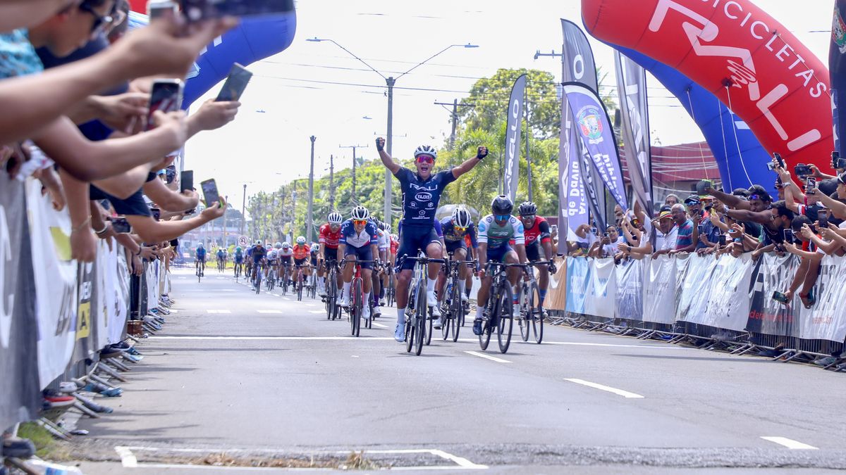 Vuelta a Chiriquí 2024 Bredio Ruiz gana etapa y Rojas es el nuevo líder