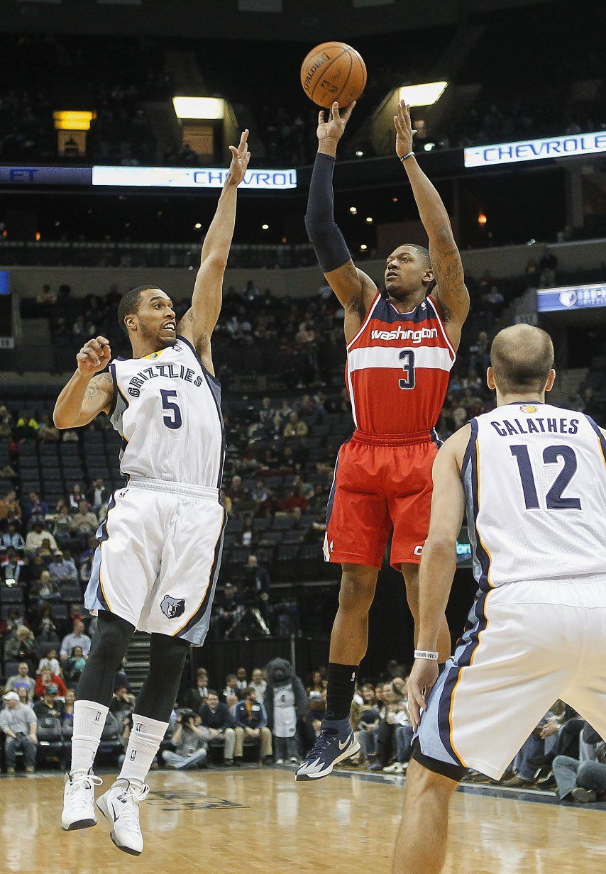 Grizzlies se sobreponen a gran noche de Beal