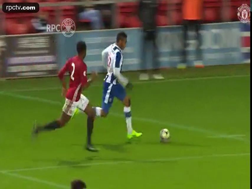 Ismael Díaz anota doblete con el Porto B en Copa