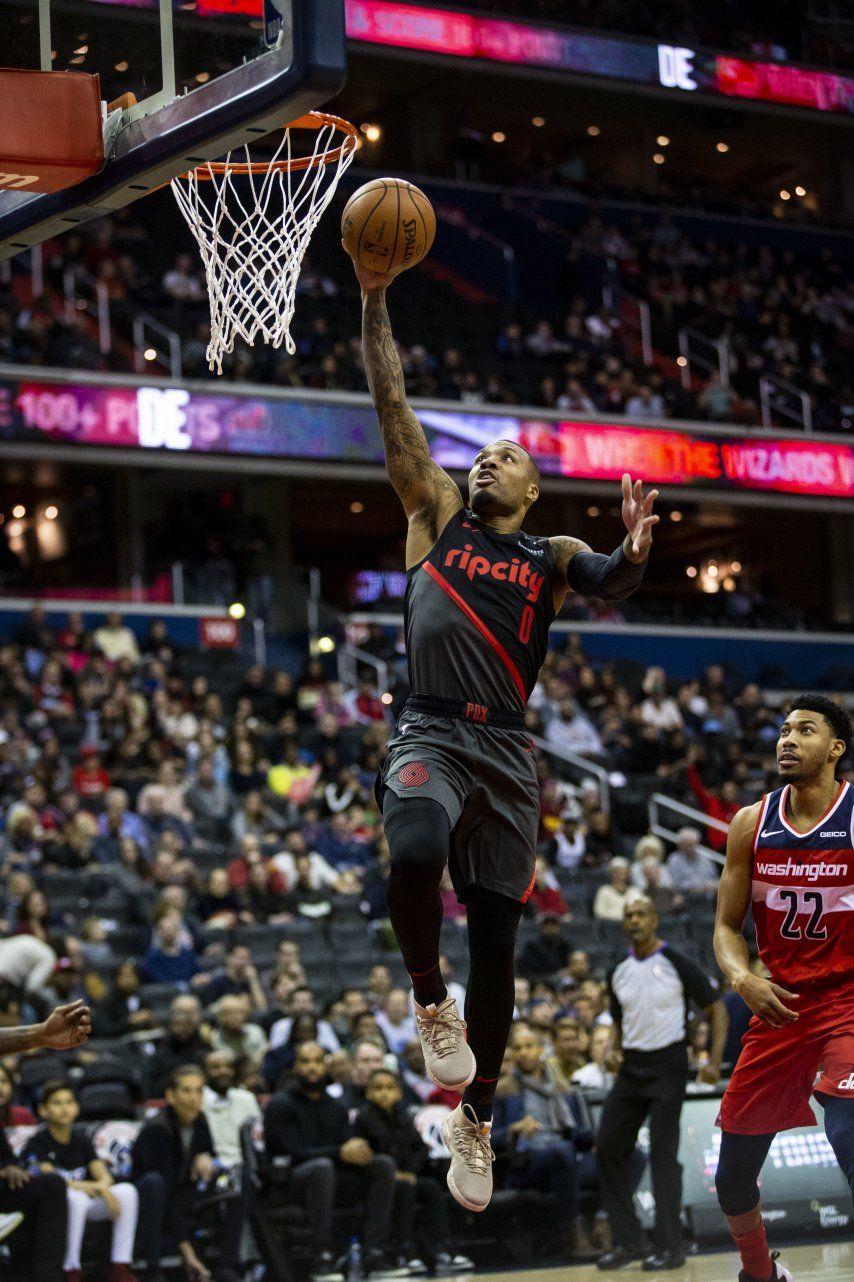 Lillard anota 40 puntos y comanda triunfo de Trail Blazers