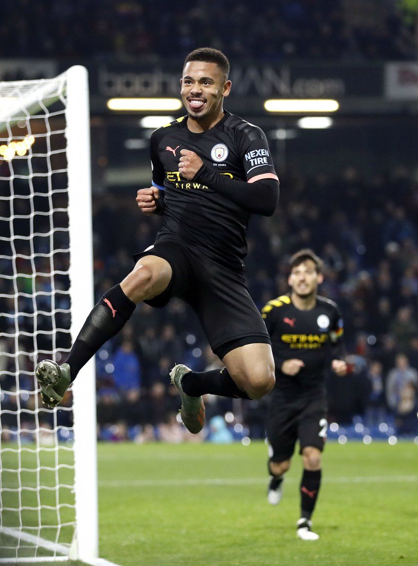 Gabriel Jesús anota 2 y el City golea al Burnley