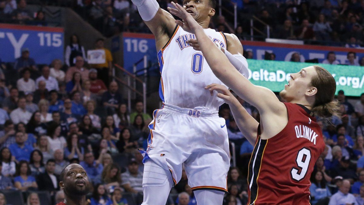 Westbrook anota 17 en 4to periodo; Thunder vence a Heat