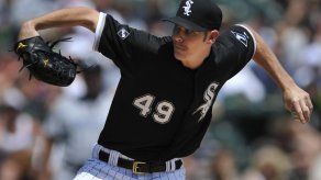 Sale lanza juego de 2 hits para los Medias Blancas