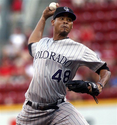 MLB: Rockies 3, Rojos; dominicano Rogers sobrevive y gana