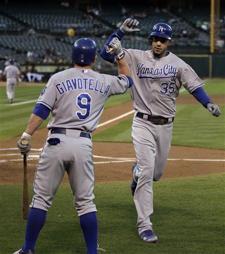 MLB: Reales 7, Atléticos 4; Hosmer y Francoeur jonronean