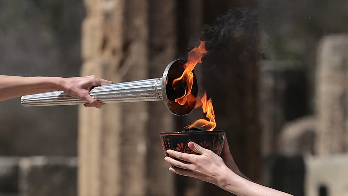 París 2024: La antorcha olímpica llegará Marsella en un enorme desfile náutico