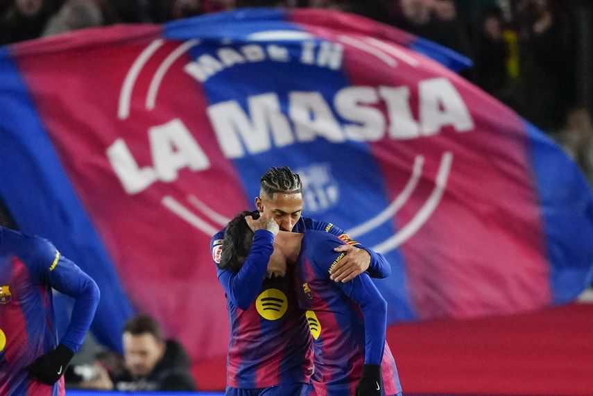 LaLiga: El líder FC Barcelona supera al Atleti en el Camp Nou