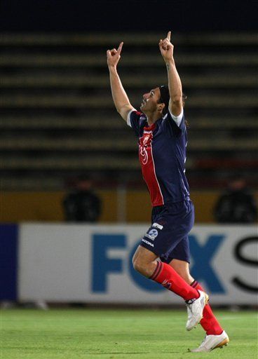 Sudamericana: D. Quito derrota 3-2 a U. San Martí­n