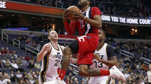Gortat y Wall guían a Wizards para vencer 103-89 al Jazz