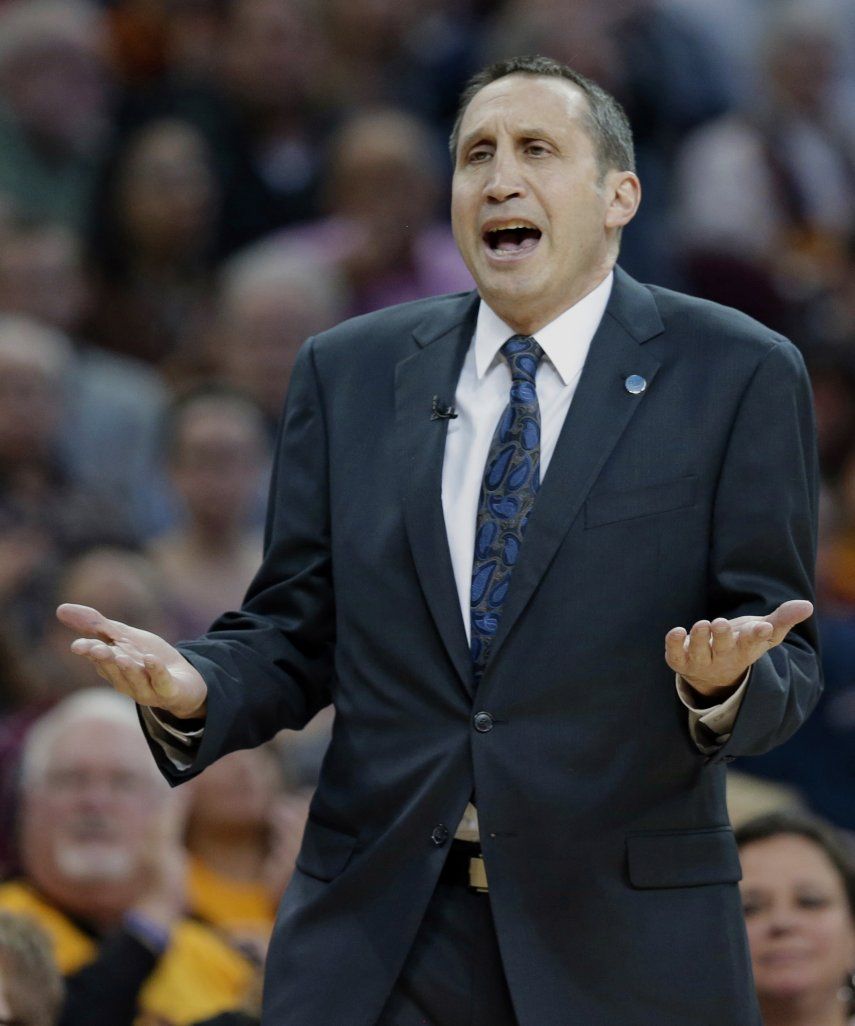 Fuente AP: Cavs despiden al entrenador David Blatt