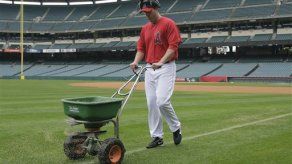 Lackey abrirá por los Angelinos en el primer juego