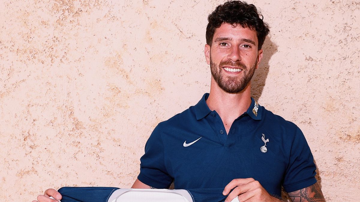 El argentino Marco Senesi es anunciado como nuevo refuerzo del Tottenham El argentino Marco Senesi es anunciado como nuevo refuerzo del Tottenham
