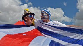 Costa Rica sorprende a Uruguay; victorias de Colombia