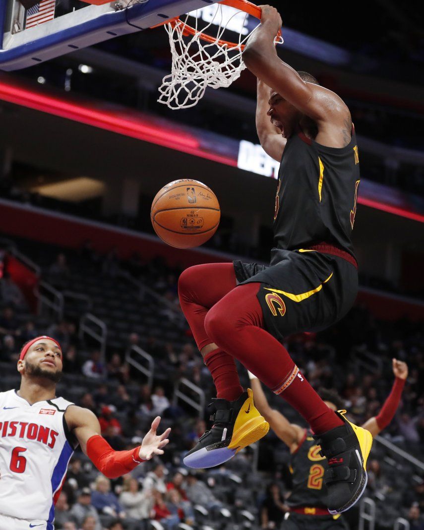 Love rompe empate y Cavaliers ganan 115-112 a Pistons en TE