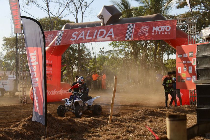 Veraguas disfrutó del Primer Campeonato de Aceleración de Tierra 1/8 de Milla