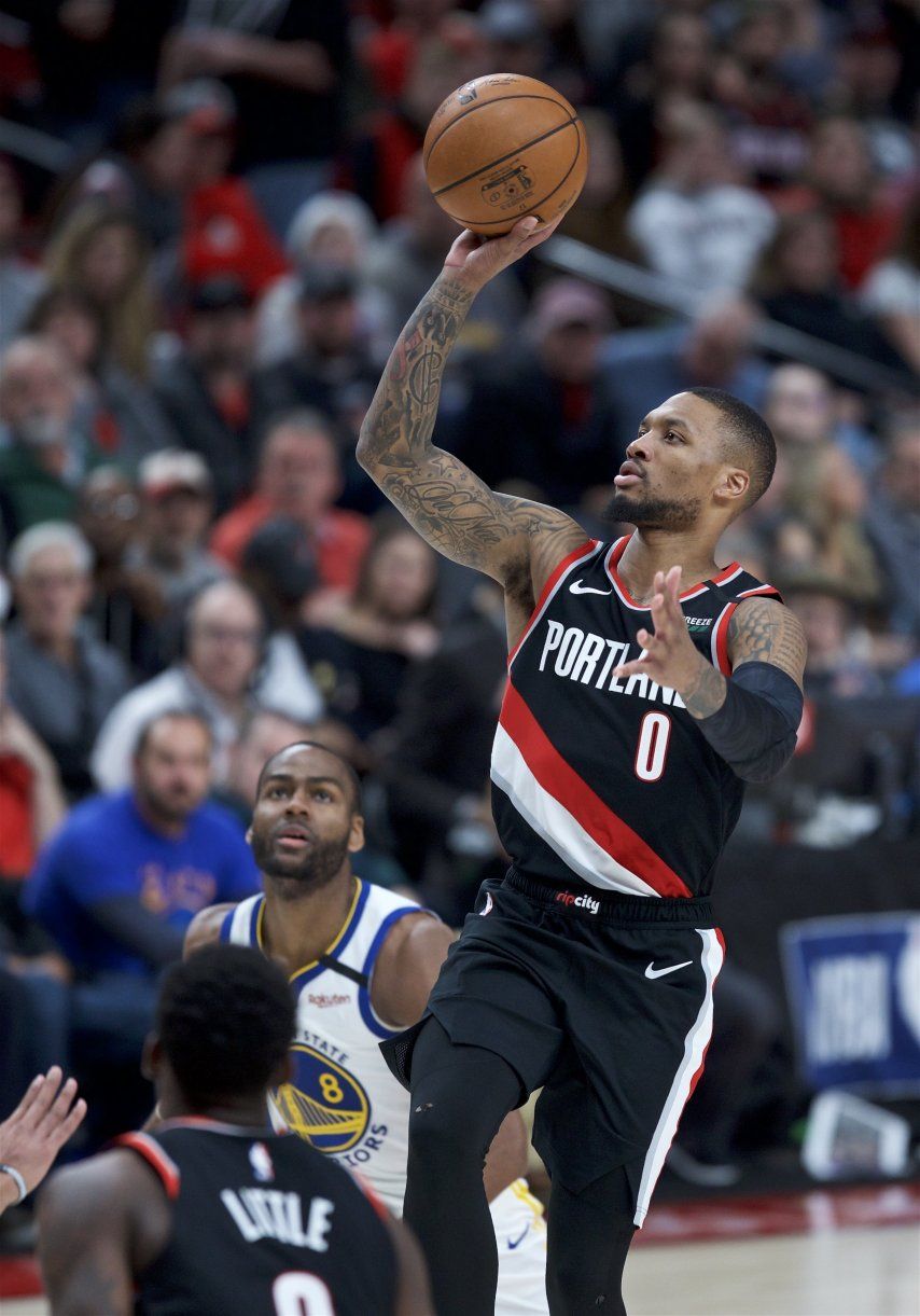 Lillard anota 61 y Blazers vencen a Warriors en la prórroga