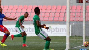 Cae invicto de Plaza; Sporting empata con doblete de Dinolis