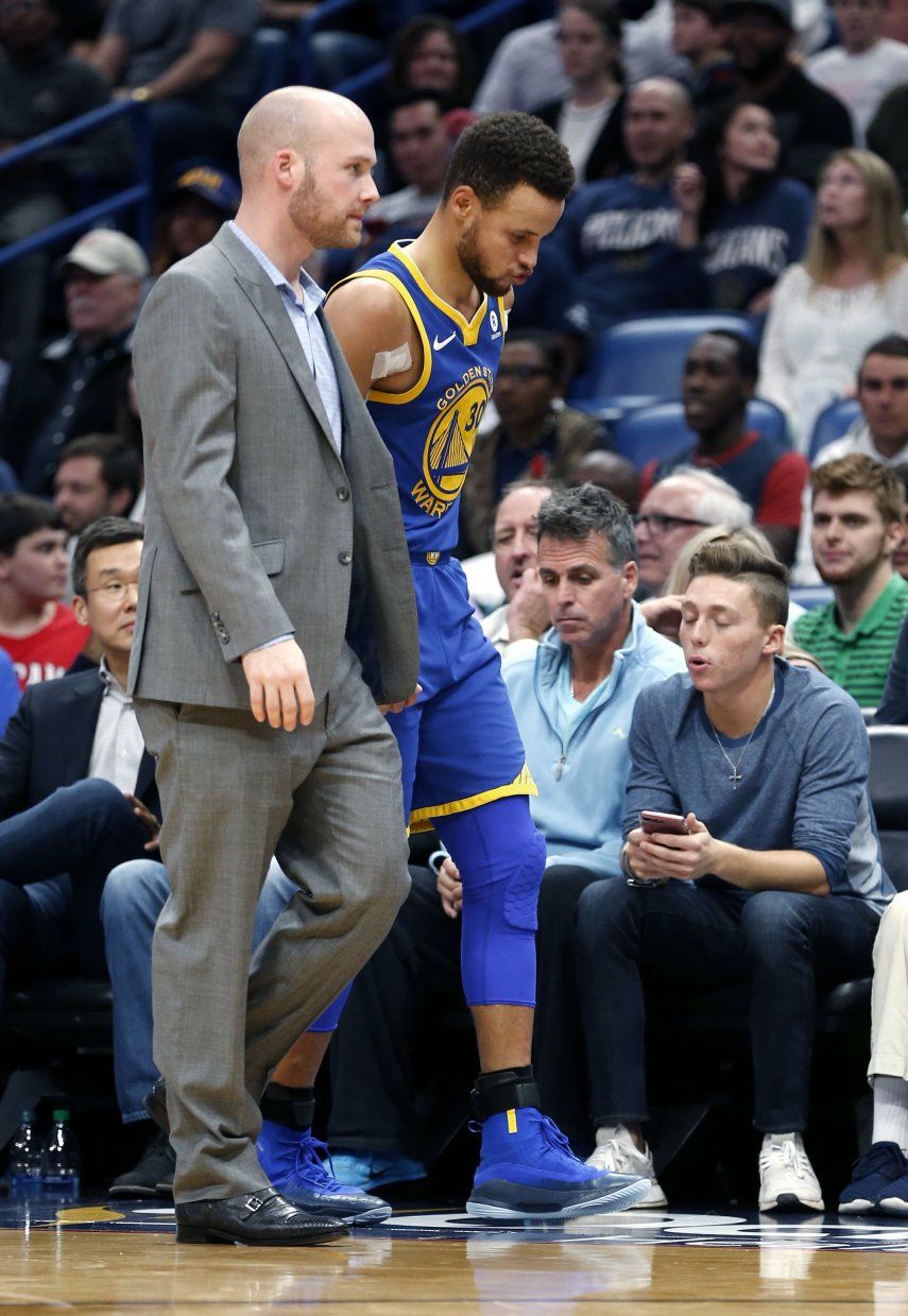 Curry se perderá al menos una semana más con Warriors