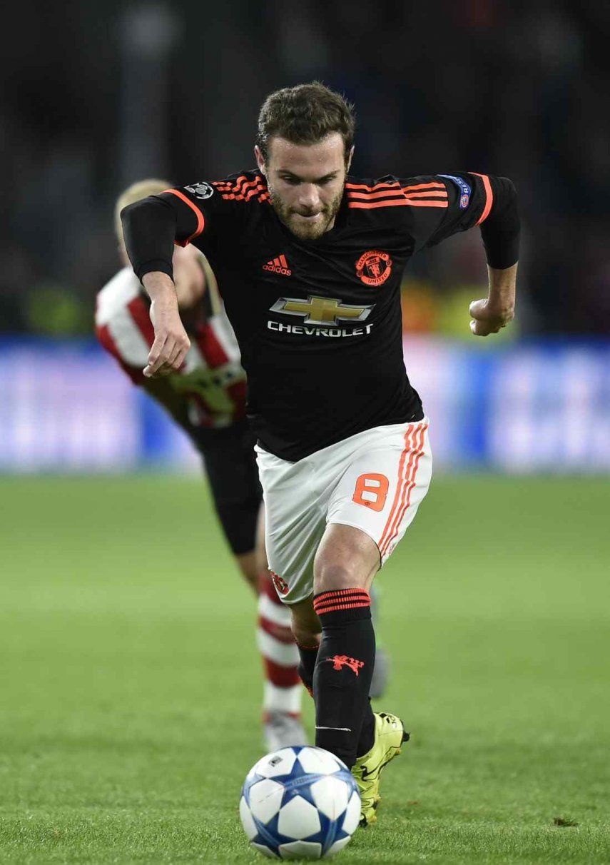 Manchester United, nuevo líder de la Premier tras ganar al Sunderland