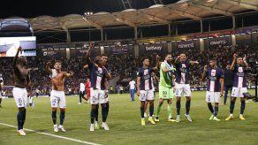 El PSG sigue con su limpia en el mercado de fichajes