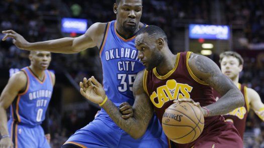 LeBron choca con fanática, y prende debate sobre seguridad