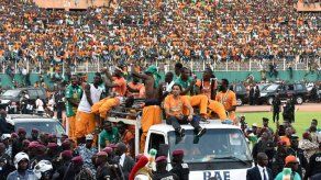 Un millón de personas reciben en Abiyán a los campeones de África