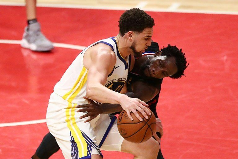 Warriors vencen a los Clippers 113-105 y quedan a un paso de las semifinales en el Oeste