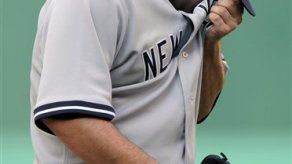 Se derrumba relevo de Yanquis al caer 5-4 con Angelinos