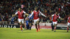 Roberto Nurse anota el gol de los 3 puntos para Mineros