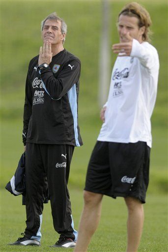 Mundial: Uruguay no guarda suspicacias por arbitrajes