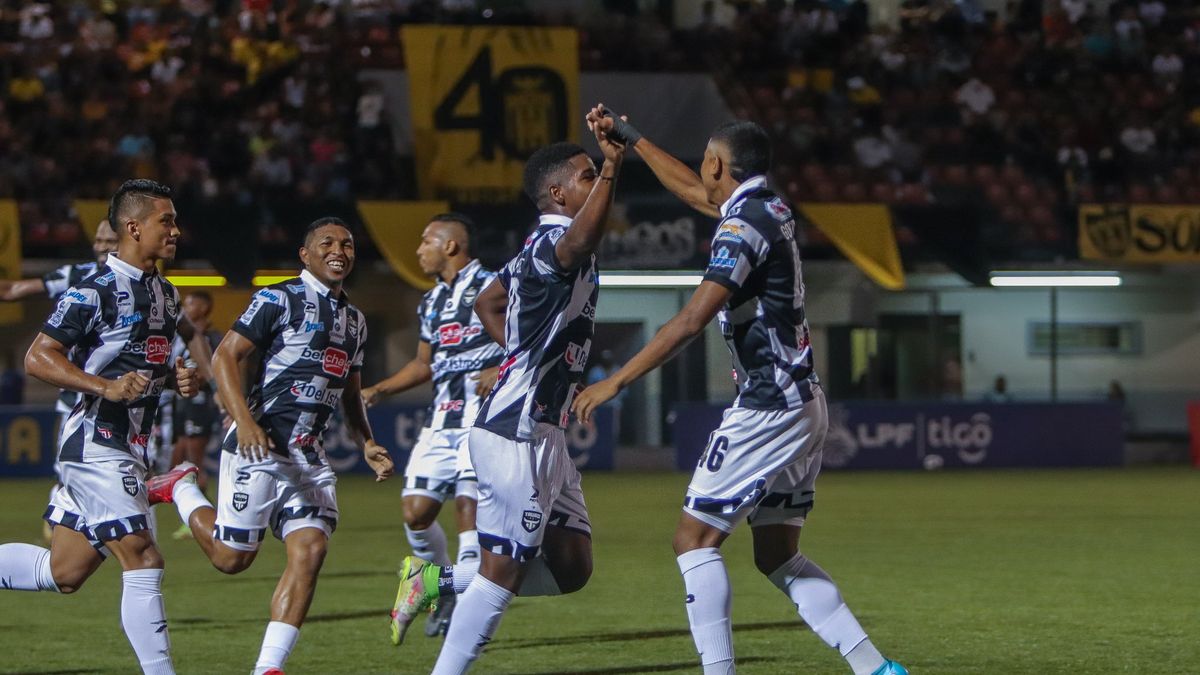 3-1. CAI derrotó a Tauro F.C. y se coronó campeón del torneo Apertura 2023  en Panamá – Latina Network