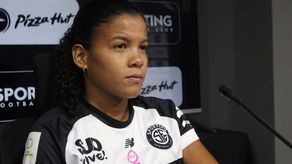 Yerenis De León es presentada con el Sporting FC de Costa Rica