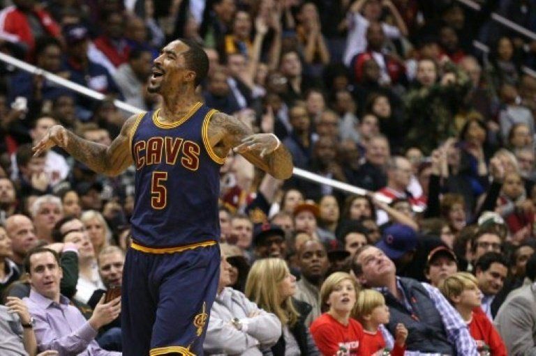 Smith, Love y LeBron llevan a los Cavaliers a ganar a Timberwolves