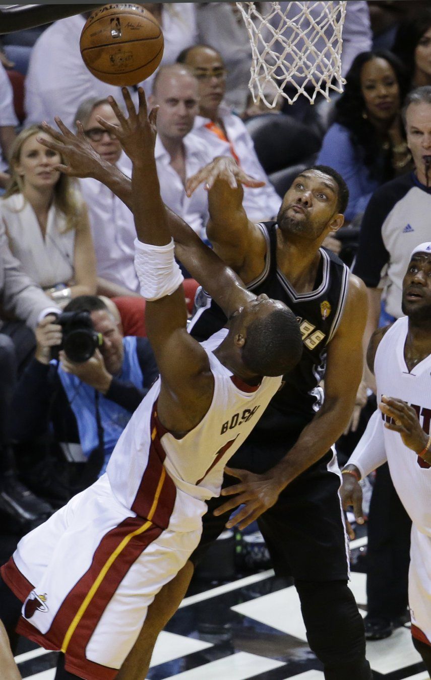 Spurs toma ventaja de 3-1 en final de la NBA