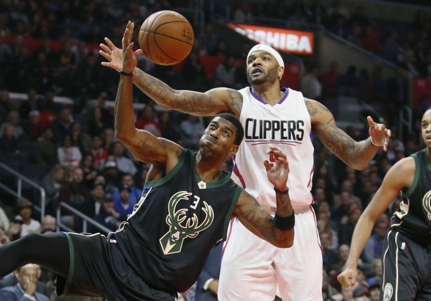 Los Clippers ganan a los Bucks con 21 puntos de Chris Paul