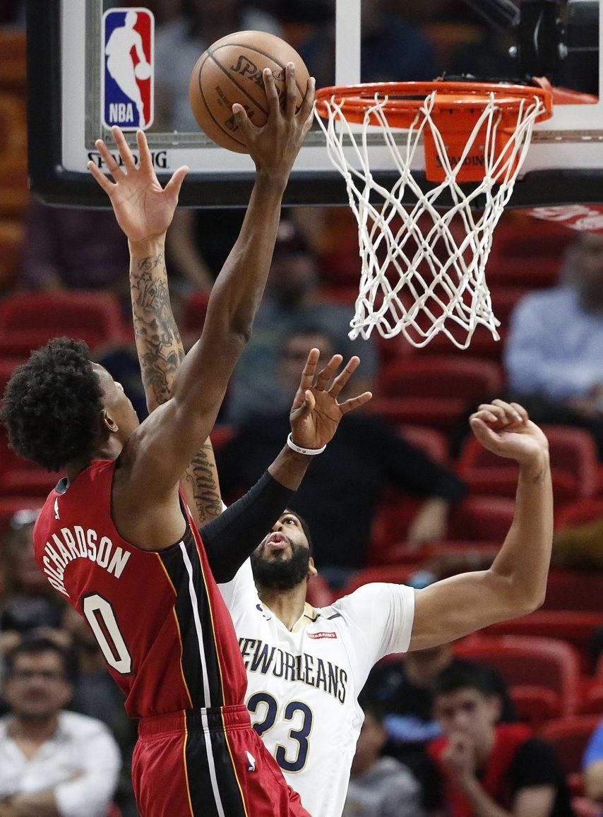 Heat tiran ventaja de 31 tantos, ganan a Pelicans 106-101