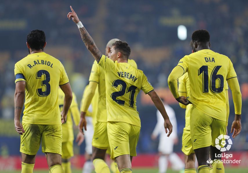 LaLiga: El Villarreal venció al Alavés y se mete en la pelea por Champions