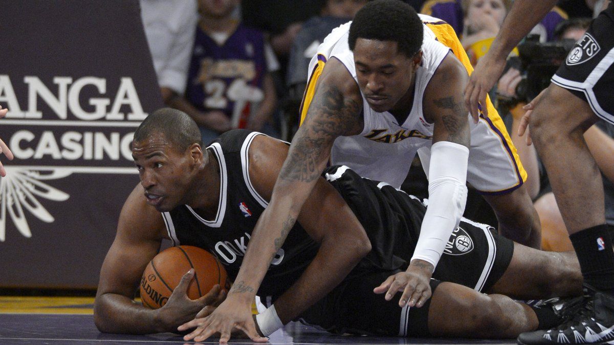Collins vuelve a la NBA y gana con Nets