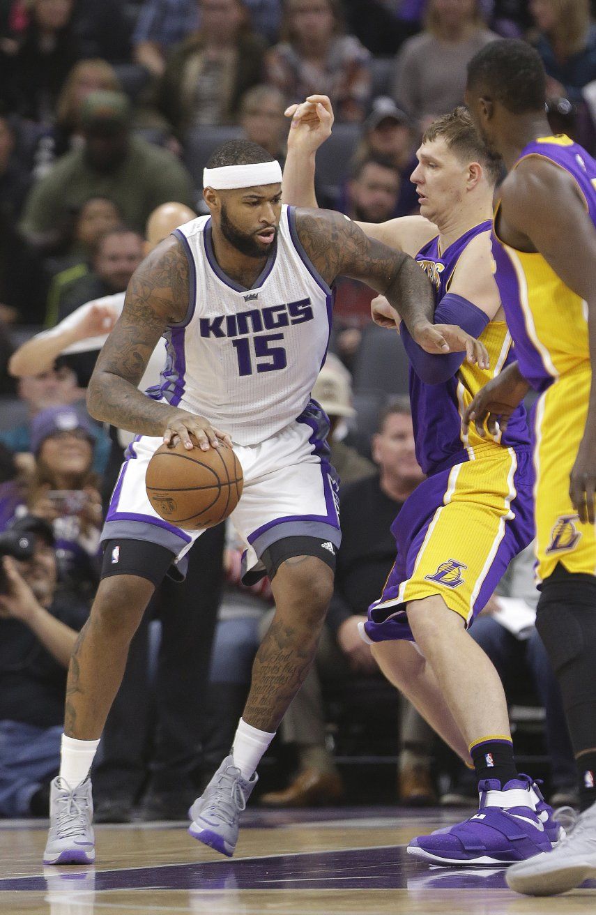 Kings ganan a Lakers tras un gran 3er cuarto con 39 puntos