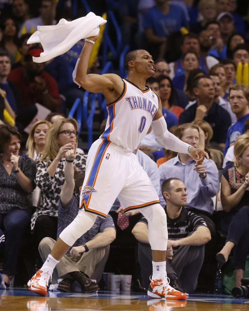 Durant, Westbrook y Thunder vencen a los Rockets