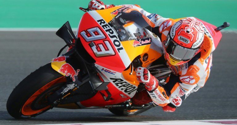 Márquez domina los terceros ensayos libres y Lorenzo se va al suelo