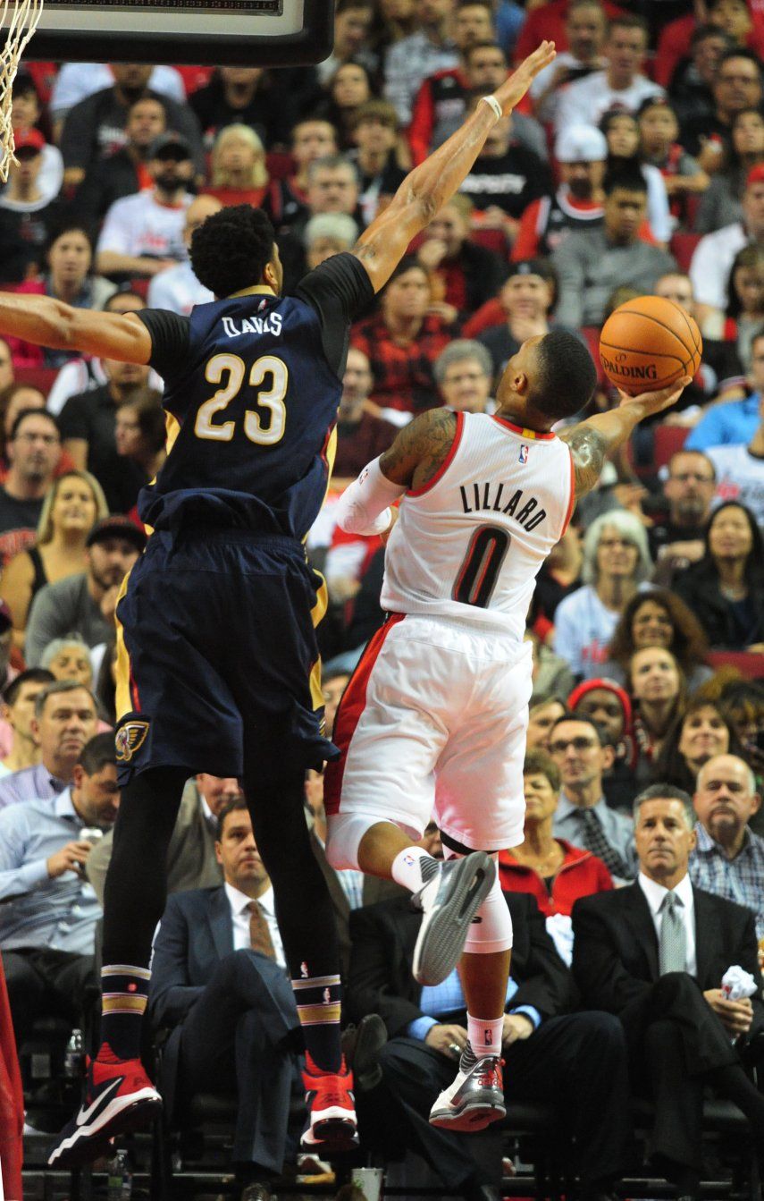 McCollum suma 37 puntos, Blazers aplastan a Pelicans 112-94