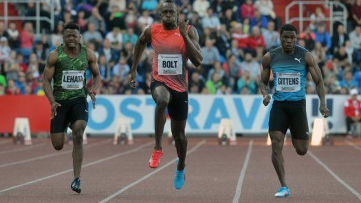 Bolt envía un aviso a Gatlin bajando de los diez segundo en Ostrava