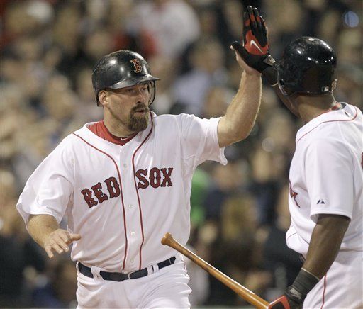 MLB: Medias Rojas 9, Yanquis 7; Youkilis define en inauguración