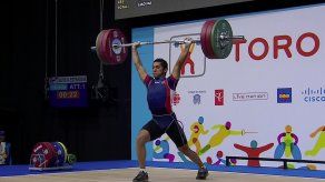Panameño Ariel Batista termina 10mo en levantamiento de pesas