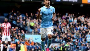 Man City golea a Stoke en la liga Premier