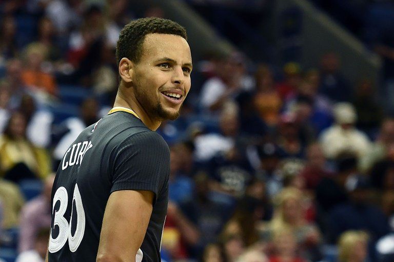 Curry se desborda con 53 puntos en la jornada sabatina de la NBA