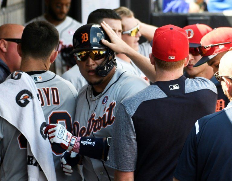 Cabrera brilla con el bate y Castillo desde la loma en las Grandes Ligas